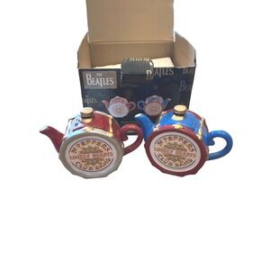 The‎ Beatles Sgt Pepper Drum Teapot Salt And Pepper Shaker Set Red Blue NIB